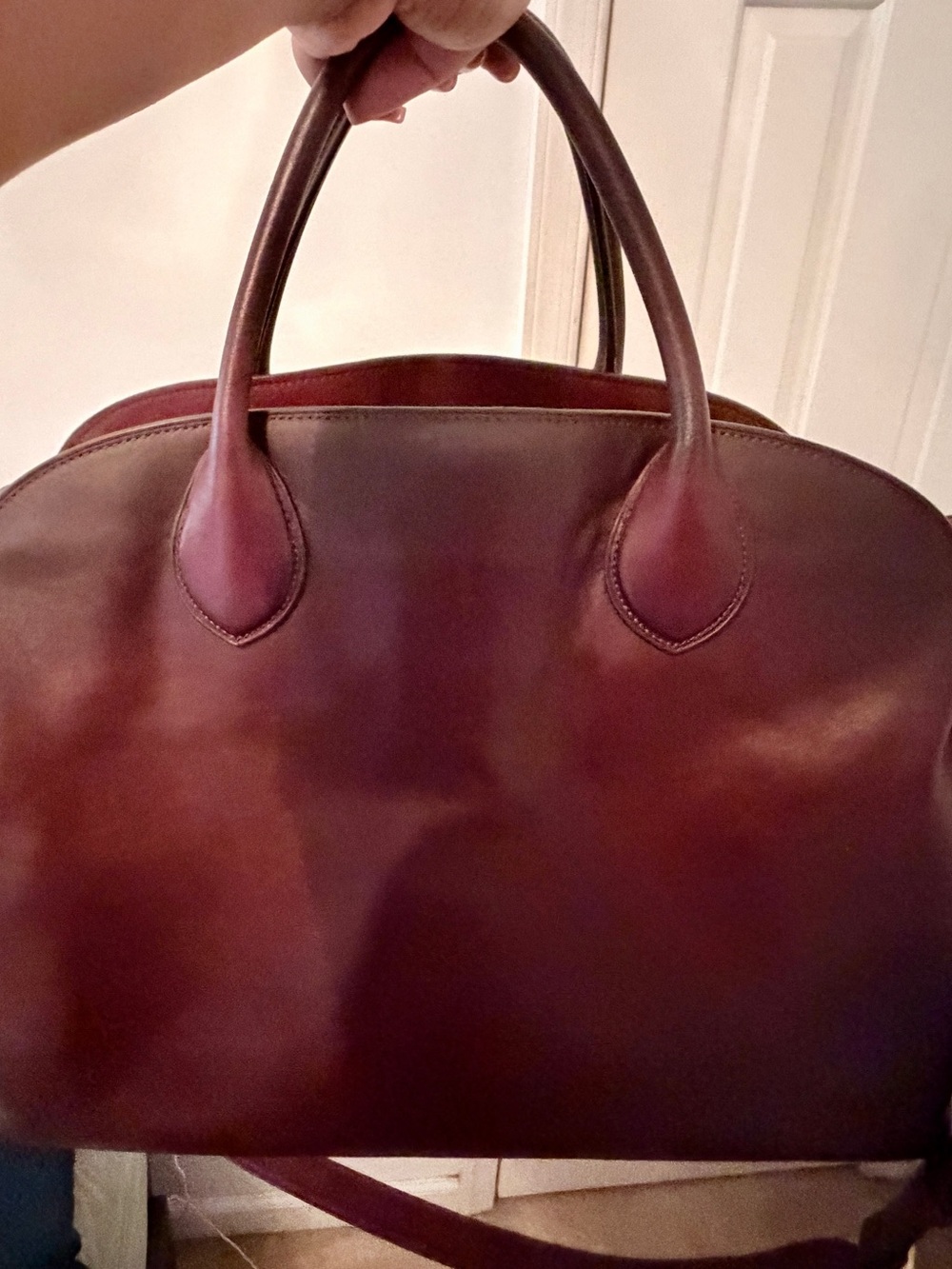 Coach Empire 48 in Merlot - Picture 2 of 4
